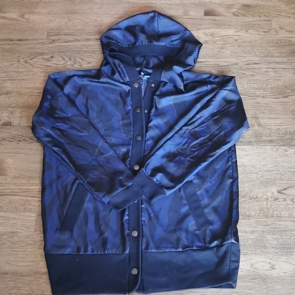 VICTORIA'S Secret Oversized Camouflage Hooded Jacket Small - Picture 1 of 5